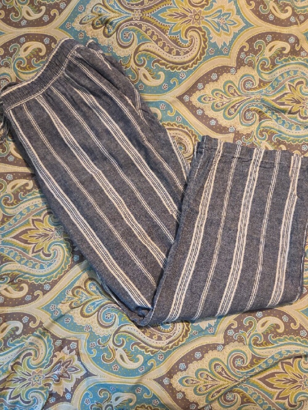Old Navy Navy and White Vertical Stripe Women's Drawstring Trousers - Picture 5 of 5